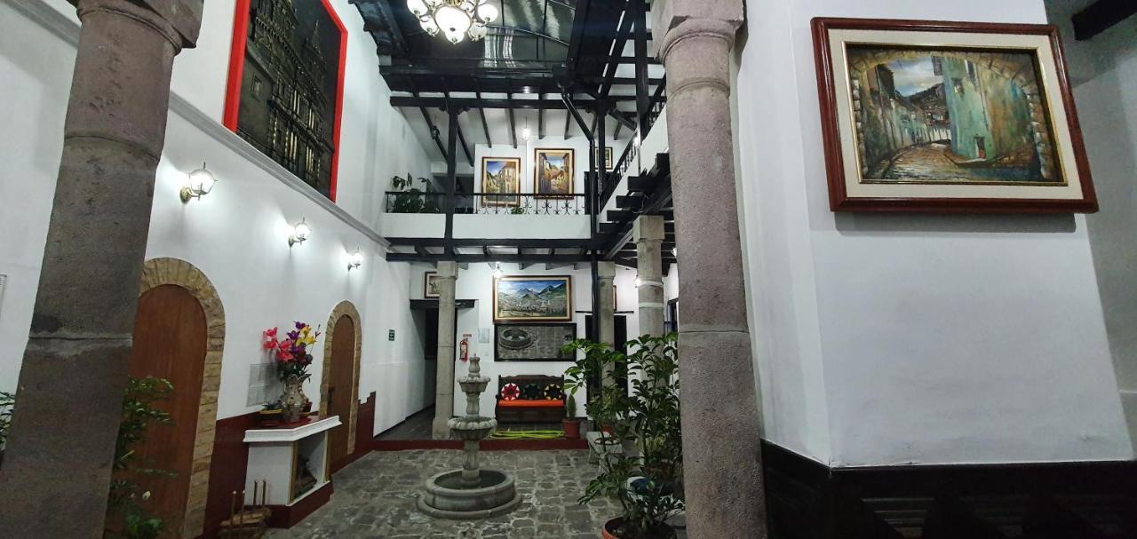 Hostal Flores Quito Bagian luar foto