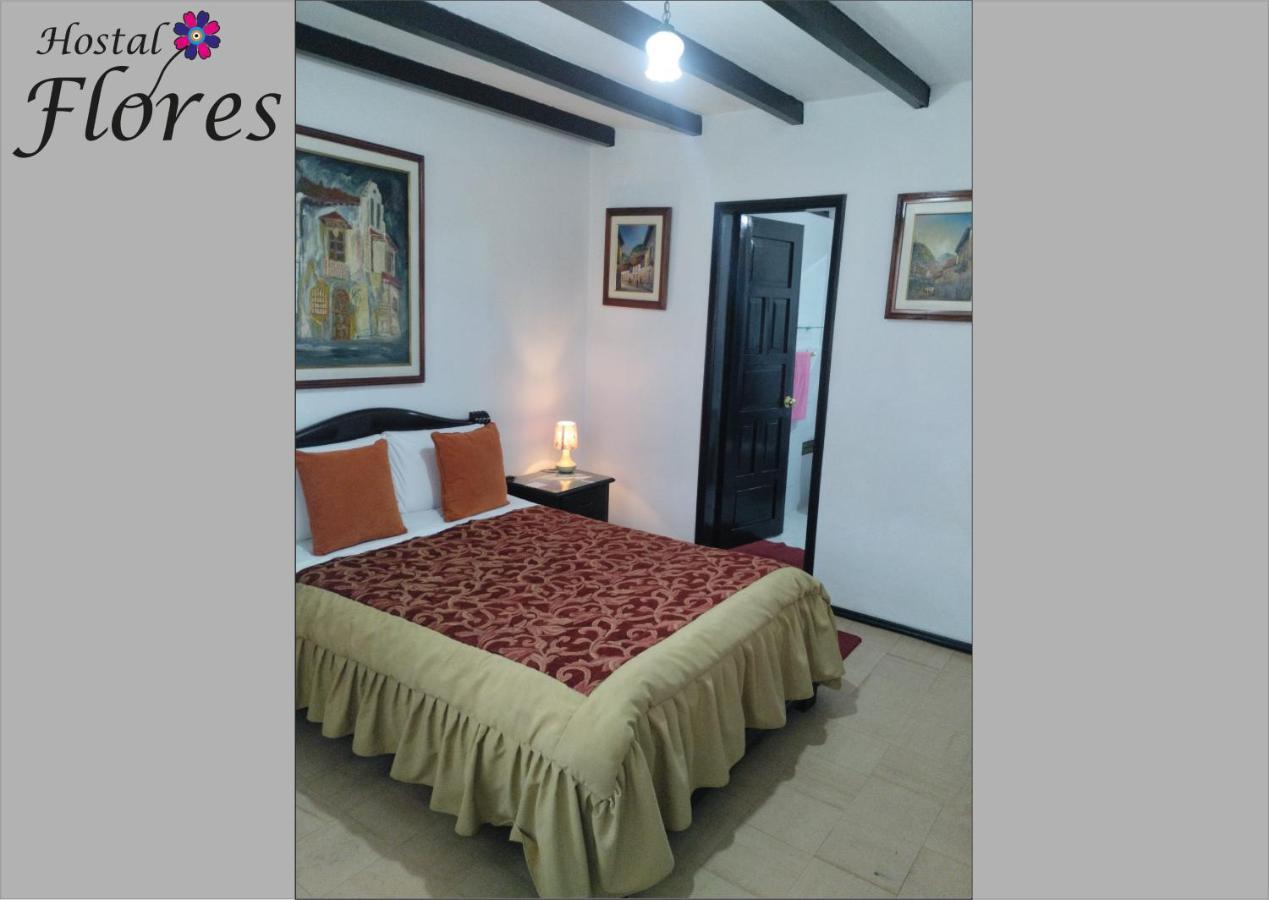 Hostal Flores Quito Bagian luar foto