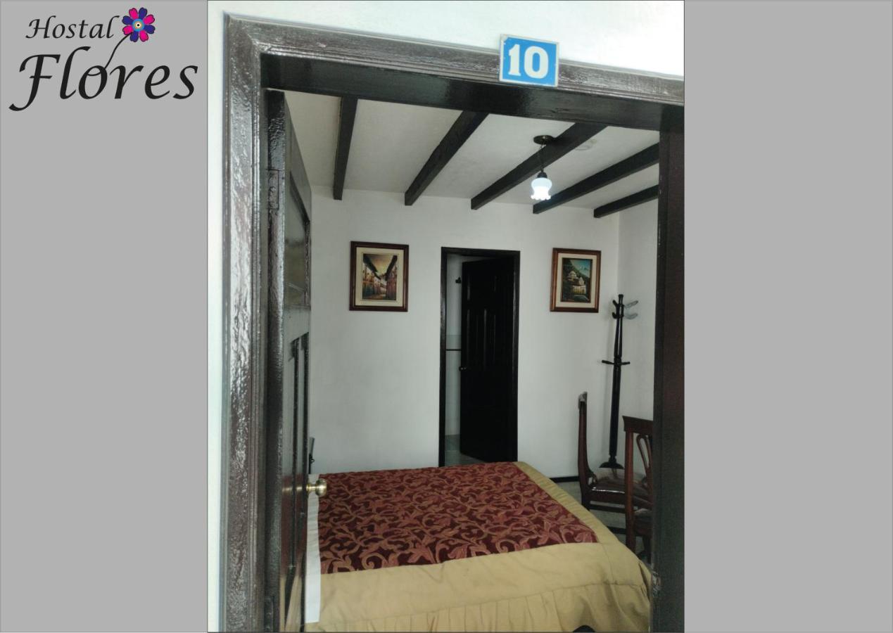 Hostal Flores Quito Bagian luar foto