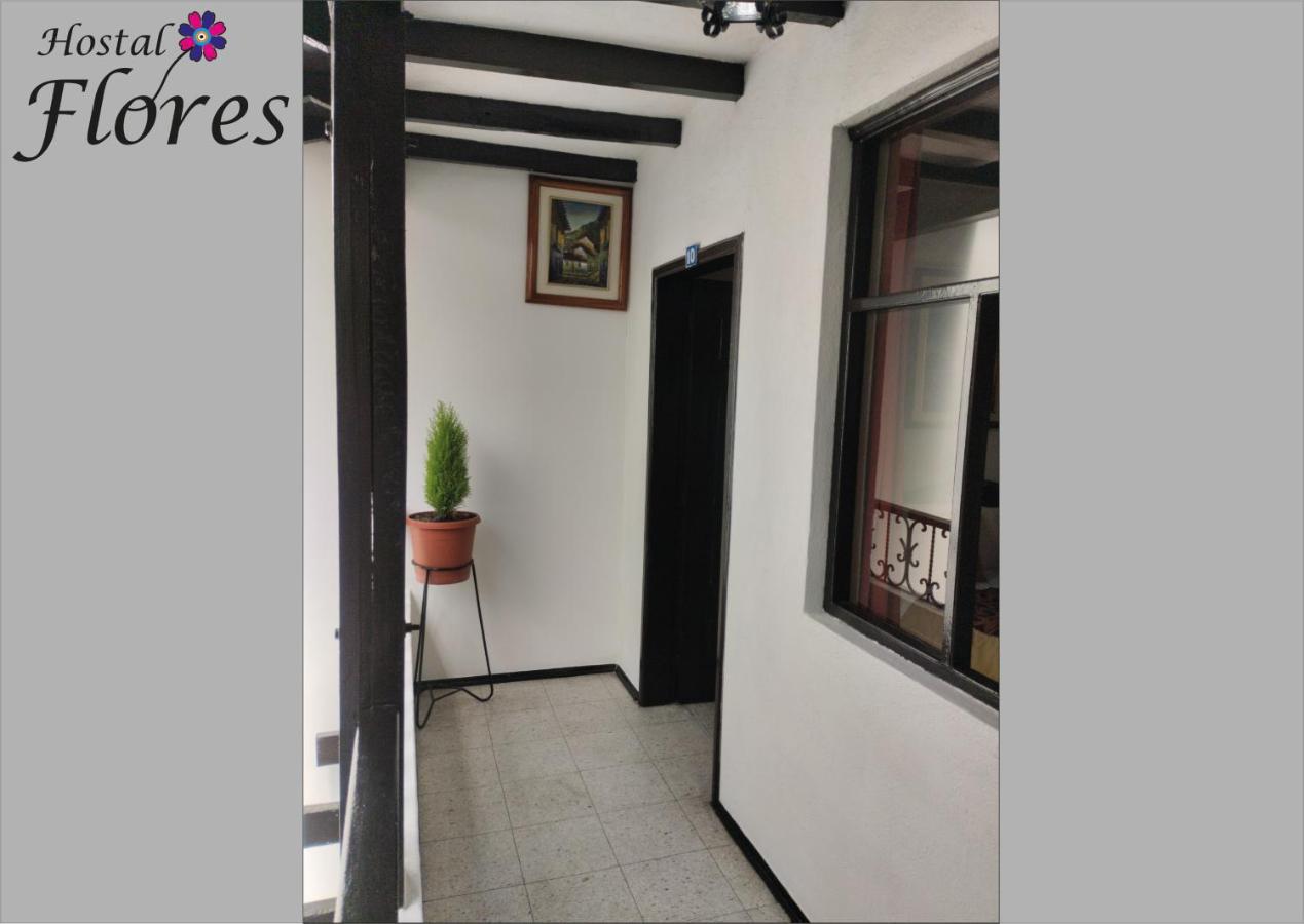 Hostal Flores Quito Bagian luar foto