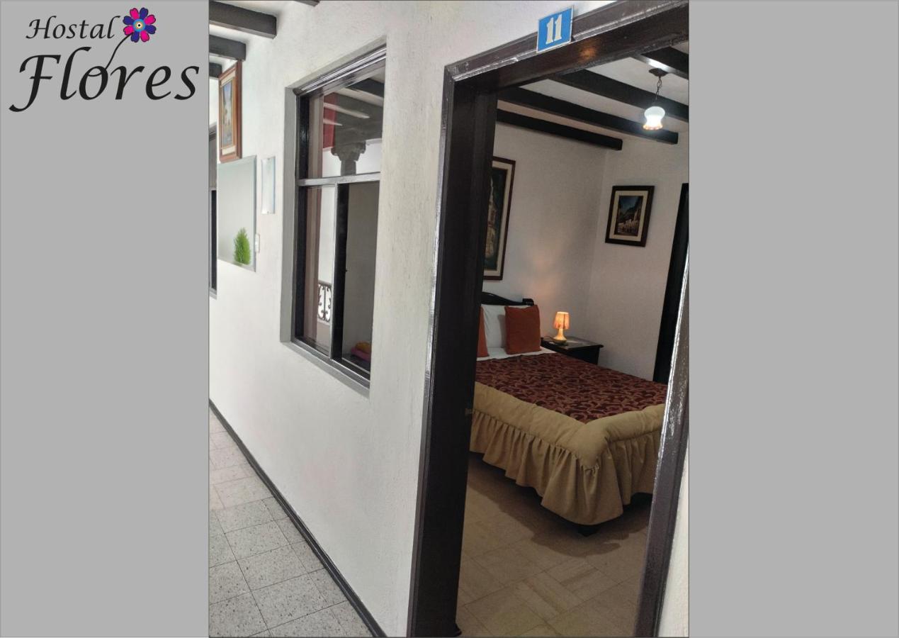 Hostal Flores Quito Bagian luar foto