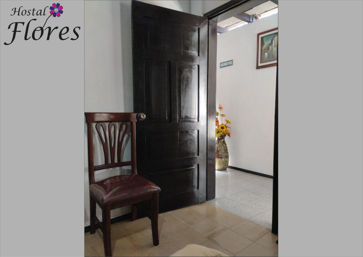 Hostal Flores Quito Bagian luar foto