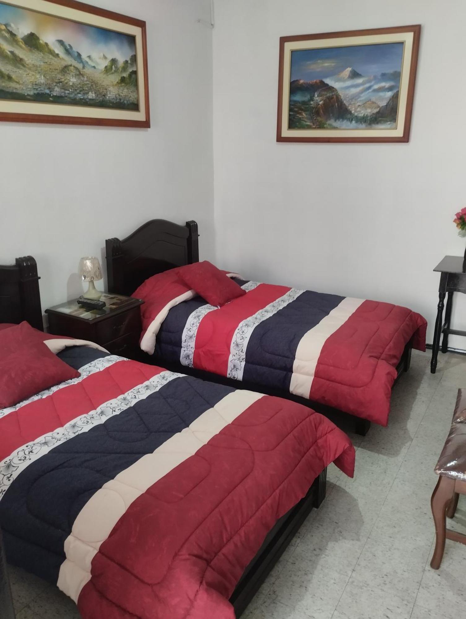 Hostal Flores Quito Bagian luar foto