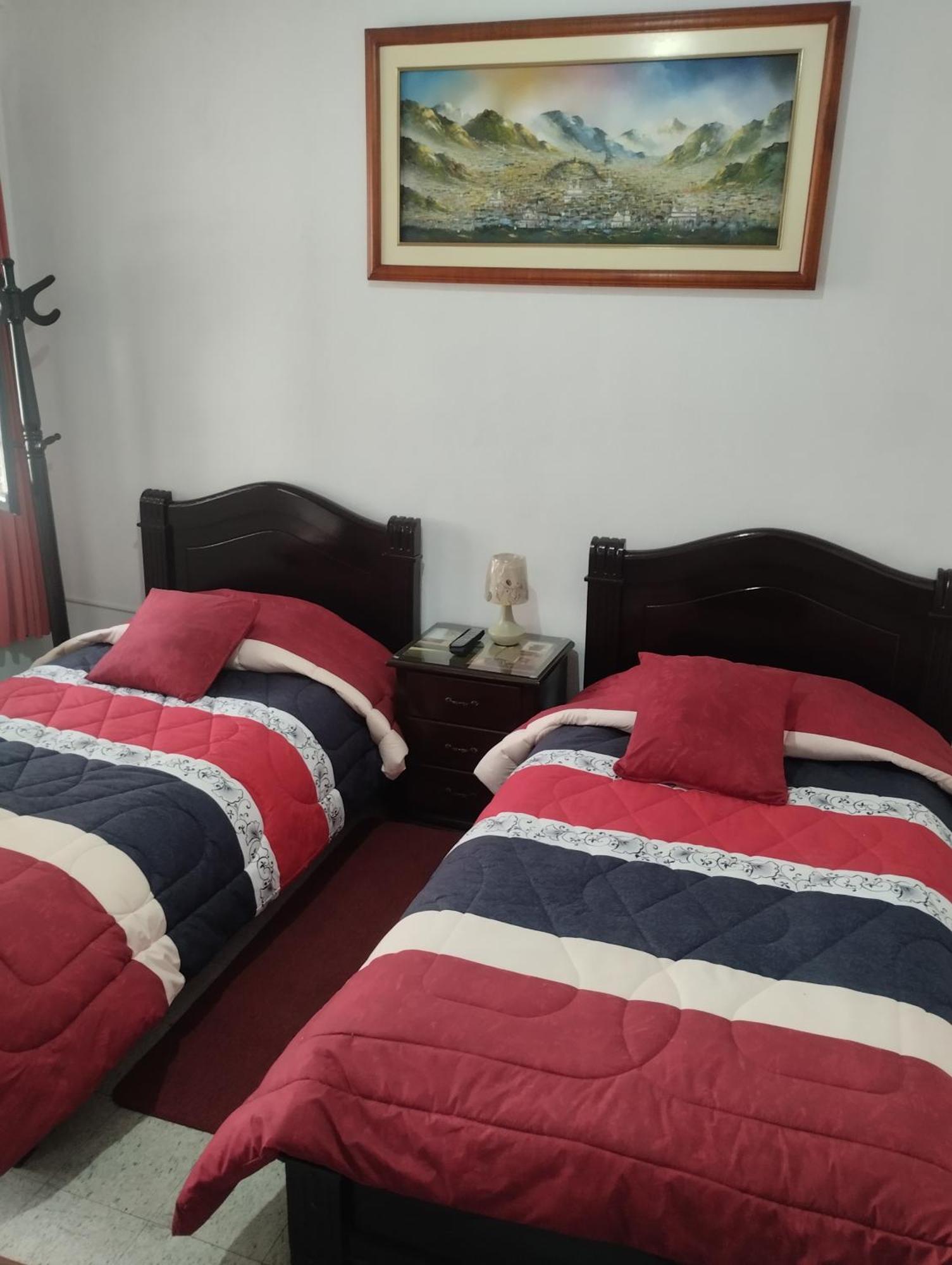 Hostal Flores Quito Bagian luar foto